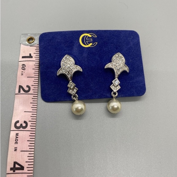 Vintage Charmelle Jewelry Pearl Drop Earrings - Picture 3 of 5